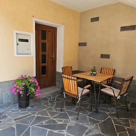 Apartma Sofiora *